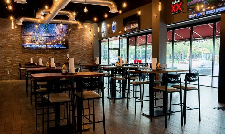 New Galleria Sports Bar Texas Taphouse Gears Up for Game Days