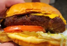 Burger Spotlight: Big Cheesy Bacon Burger From Arby’s
