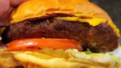 Burger Spotlight: Big Cheesy Bacon Burger From Arby’s