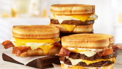 Hardees Rings in the Holiday Season with Nostalgic Favorites